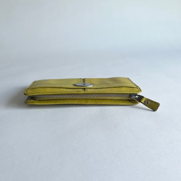 Fossil Yellow Genuine Leather Zip Closure Wallet - Picture 4 of 15